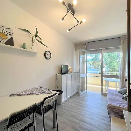 In 36609 アパート ビビオーネ