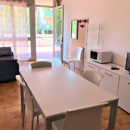 In 36609 アパート ビビオーネ